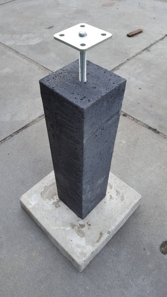 Betonpoer antraciet 15x15x58cm + scharnierplaat en draadstang